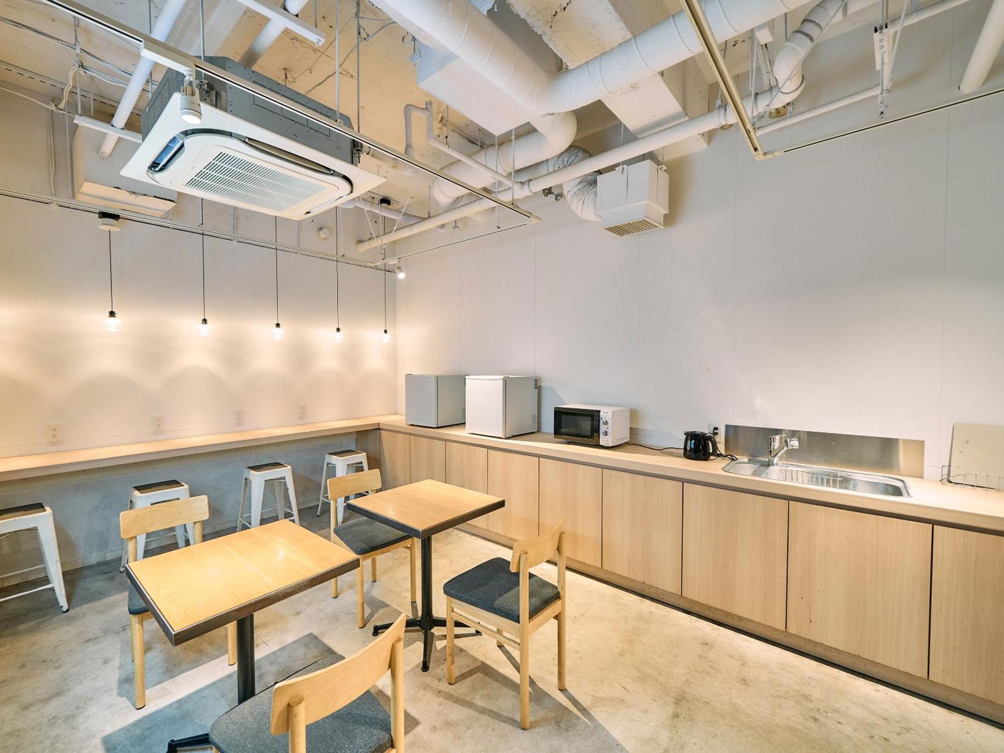 Hotel Plus Hostel Tokyo Kawasaki Kawasaki  Exterior photo